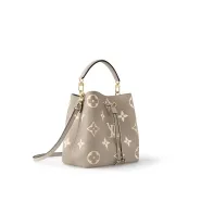 Сумка Louis Vuitton NeoNoe MM